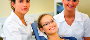 Zahnbehandlung und professionelle Zahnreinigung